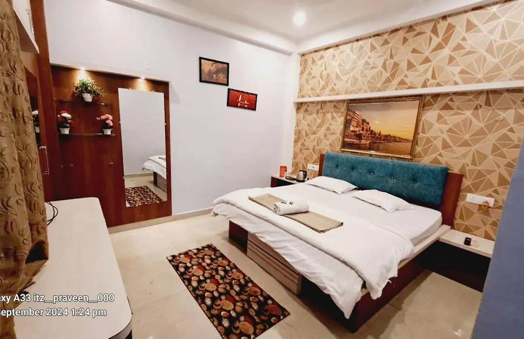 Khushi Paying Guest House-1